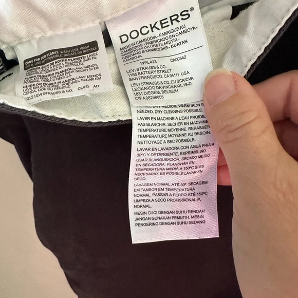 Dockers Men's Black Shorts Size 34 - Picture 2 of 7